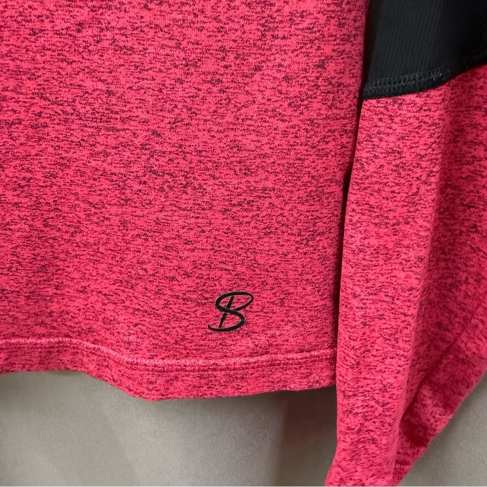 SofiBella Women's Size X-S Long Sleeve Wctive Wear Top in Pink and Black - Picture 5 of 6